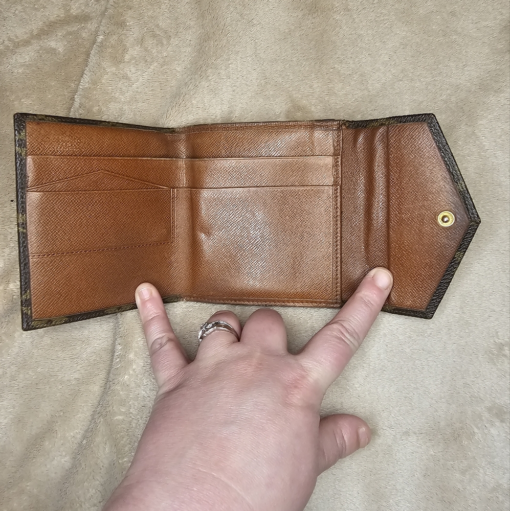 Louis Vuitton Monogram wallet - Picture 5 of 9